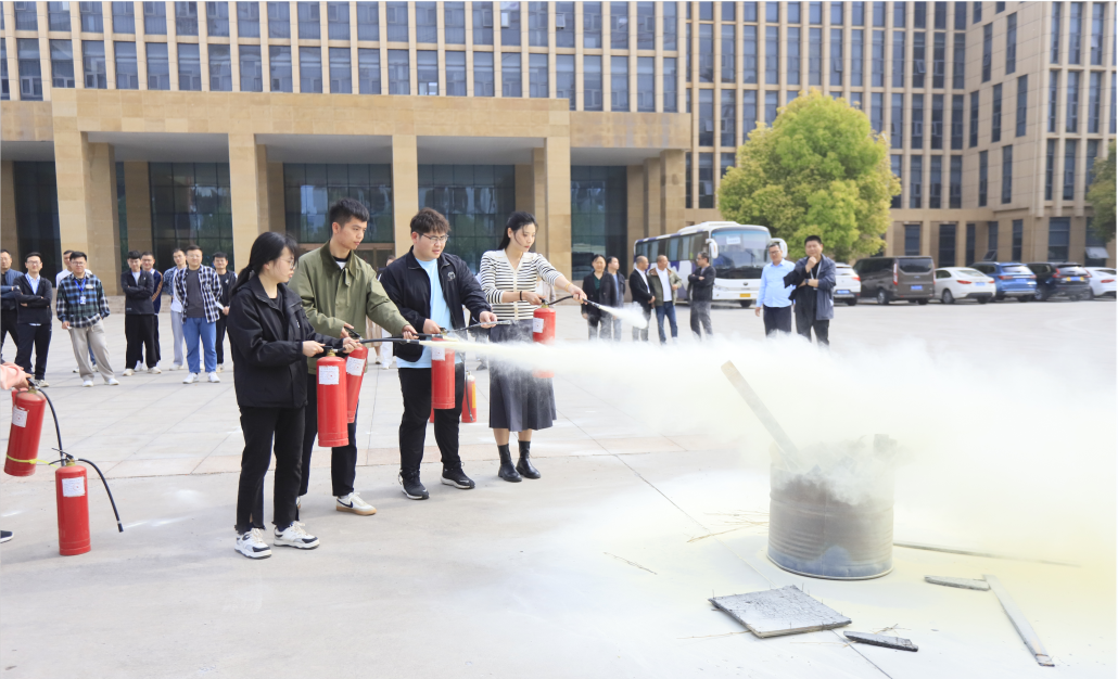增強(qiáng)消防意識(shí)，筑牢安全底線丨花花牛乳業(yè)集團(tuán)組織消防應(yīng)急演練