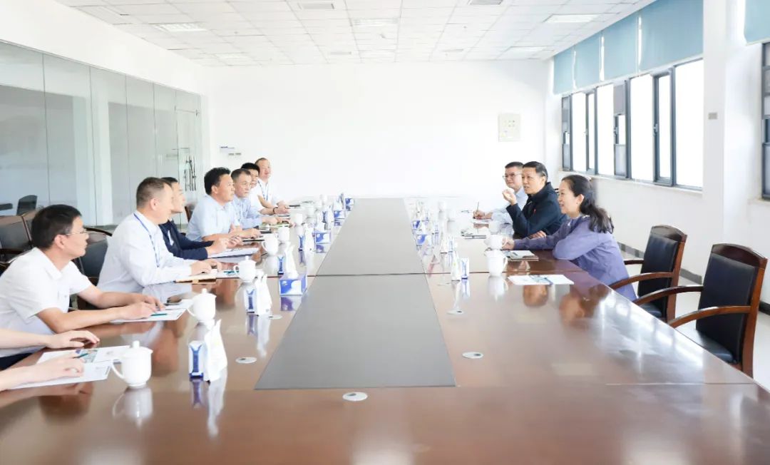 快樂過“雙節(jié)”，安全不放假｜河南農(nóng)投集團黨委書記、董事長李曉寰一行蒞臨花花牛乳業(yè)集團開展“雙節(jié)”安全生產(chǎn)大檢查活動并慰問一線職工、