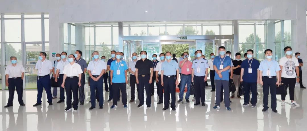鄭州市安全生產(chǎn)雙重預(yù)防體系建設(shè)現(xiàn)場觀摩會在花花牛乳業(yè)集團(tuán)鄭州分公司召開